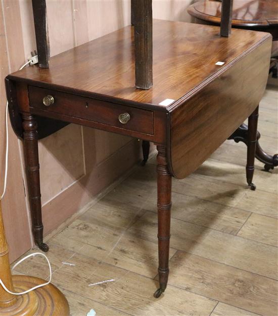 A Regency mahogany Pembroke table W.92cm